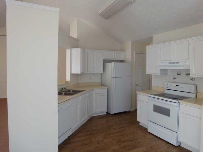 Building Photo - 4795 Brasac Dr