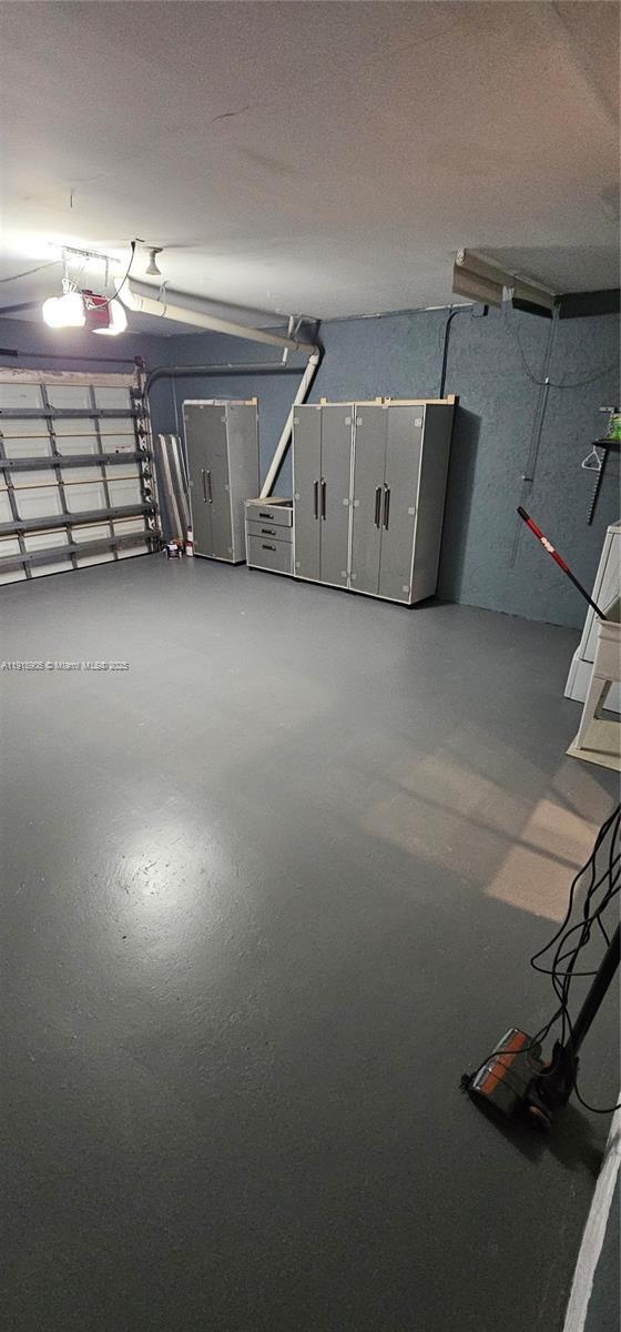 Building Photo - 1221 SW 87th Terrace