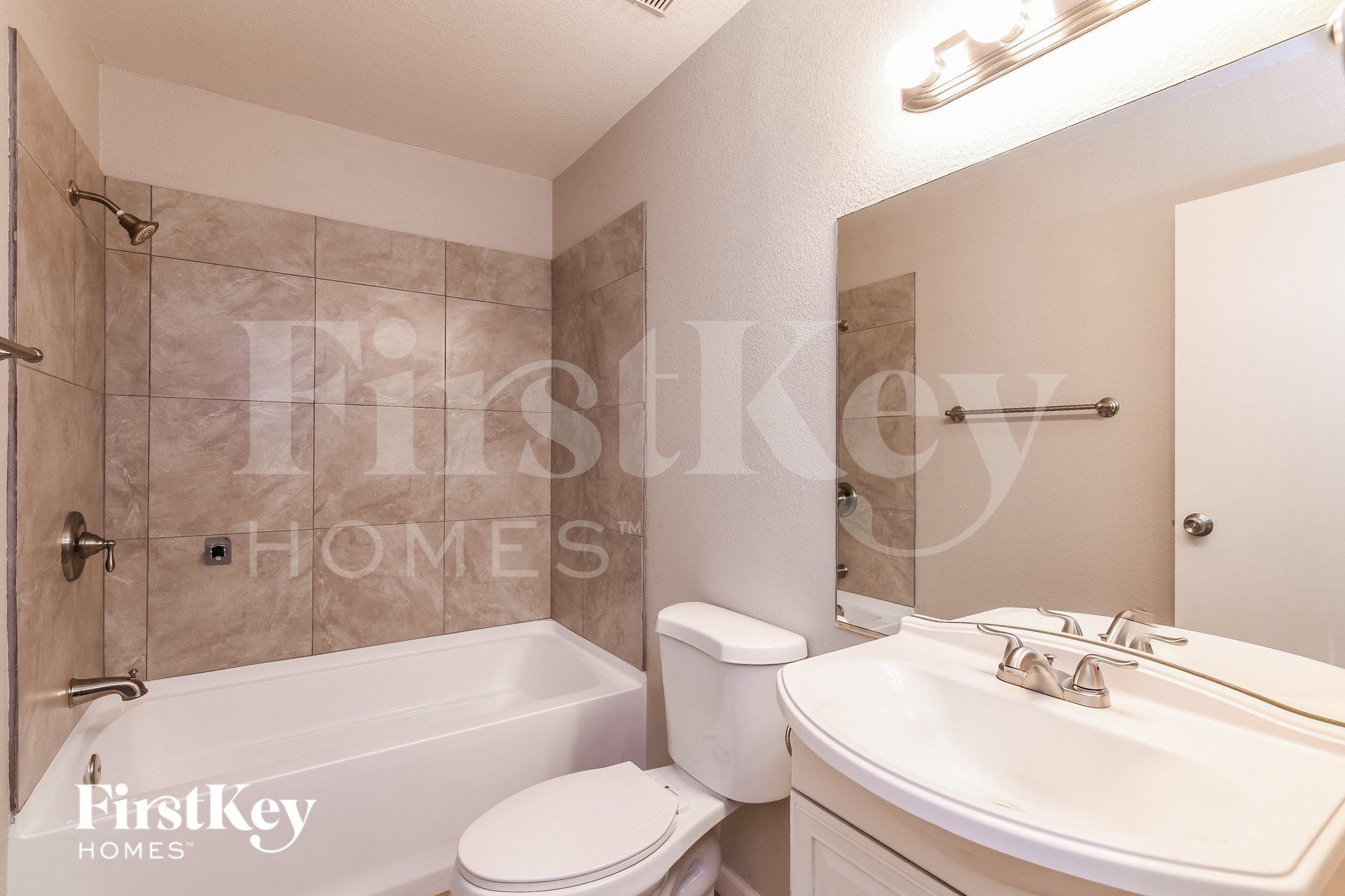 Building Photo - 71 N Christy Ln