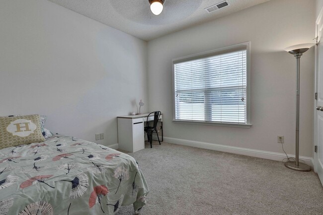 Building Photo - Rare Rental In Bradshaw Farms! Ranch on 1.6 Acres in Lake/Playground Subdivision.