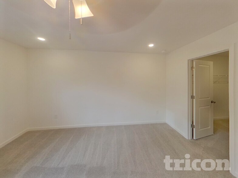 Building Photo - 132 Beautiful Wy