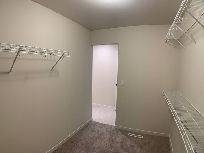 Building Photo - 1360 Goldenwood Dr