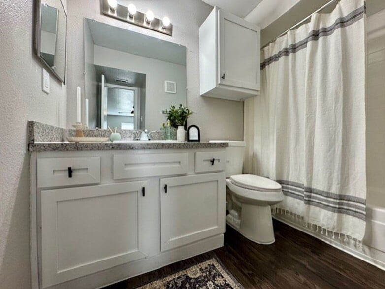 Interior Photo - Creeks Edge Apartments