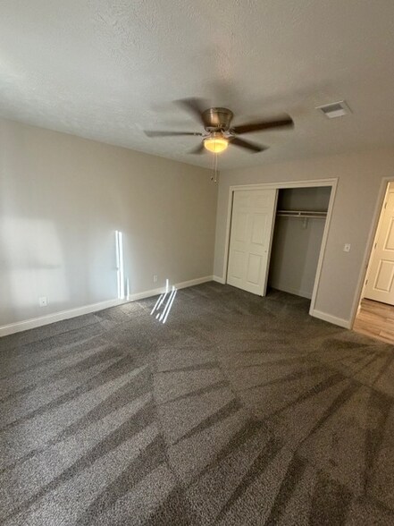 Building Photo - 7100 Van Dorn St