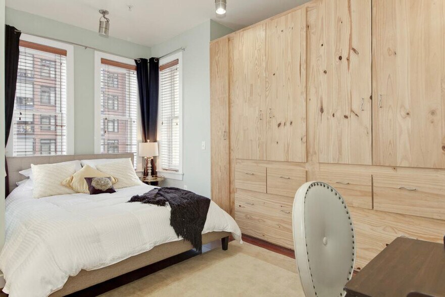 Building Photo - 1220 13th St NW