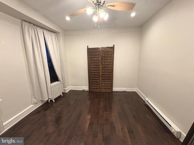 Building Photo - 226 S 49th St