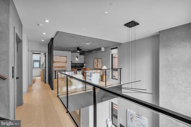 Building Photo - 110 S Bonsall St