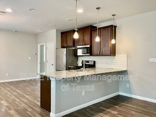 Building Photo - 128 Earl Keen St