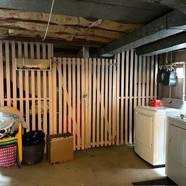 Building Photo - 210 Lockart Terrace