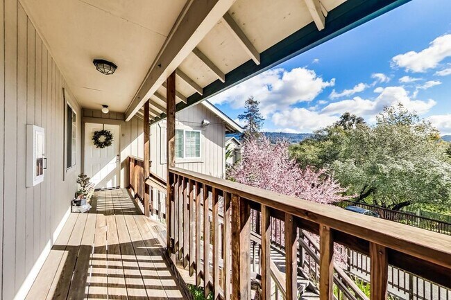 Building Photo - 1805 Sausal St