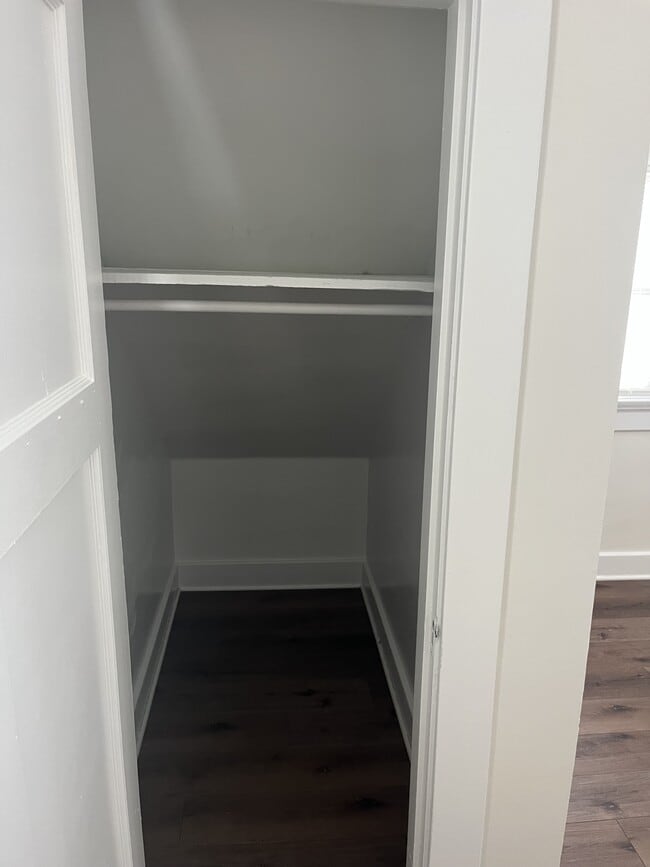 Building Photo - 1925 Brookline Ave