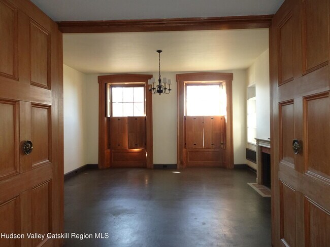 Building Photo - 549 NY-23B