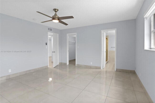 Building Photo - 4100 N 58th Ave