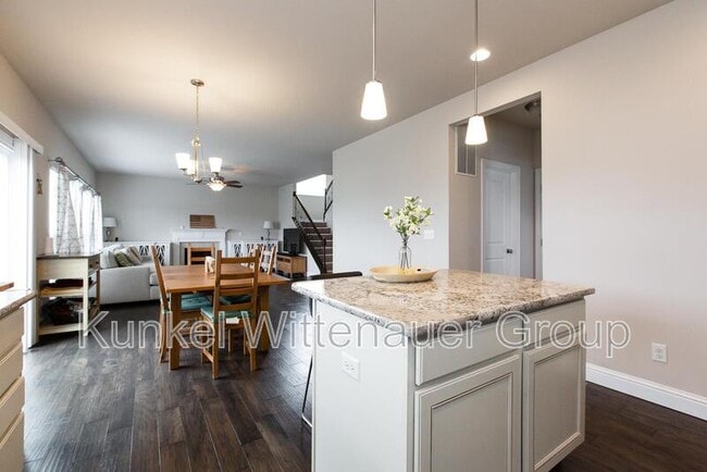 Building Photo - 2724 Ambridge Dr