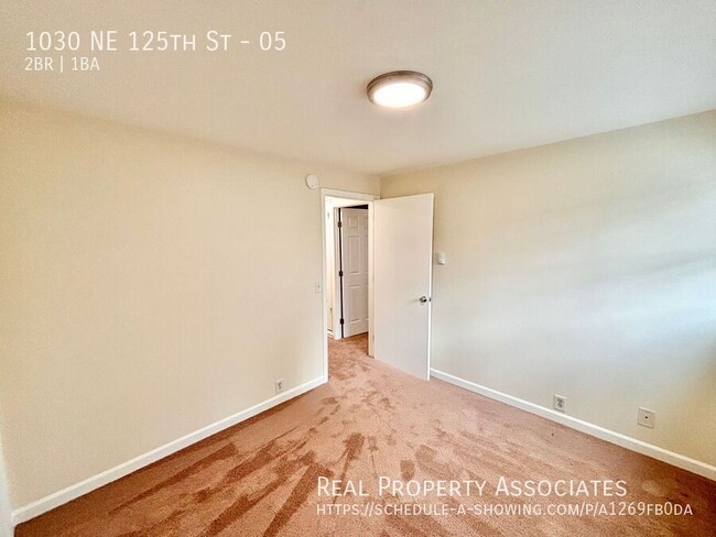 Building Photo - Upgraded 2-Bedroom, 1-Bathroom Available i...