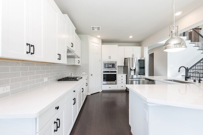 Building Photo - 2119 Stargrass Dr