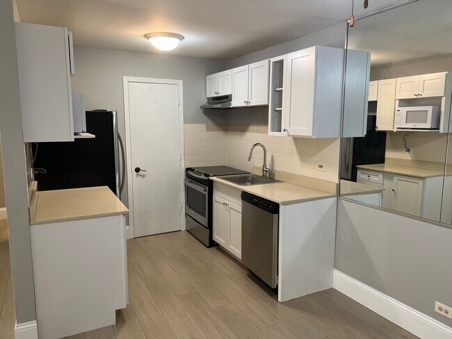 Building Photo - 620 E Liberty St