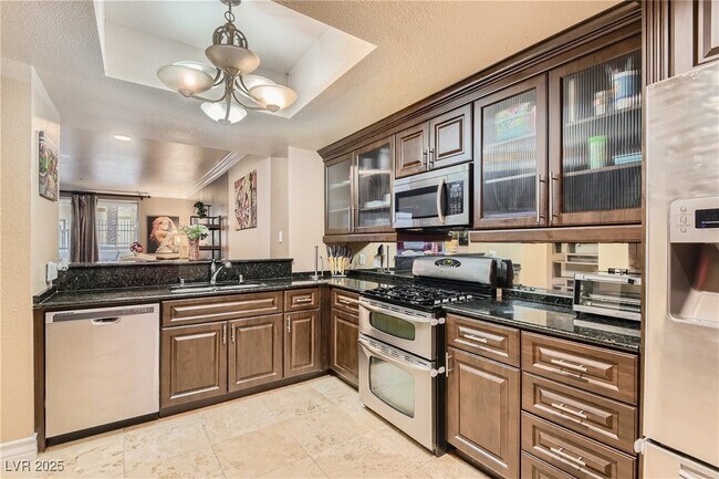 Building Photo - 210 E Flamingo Rd