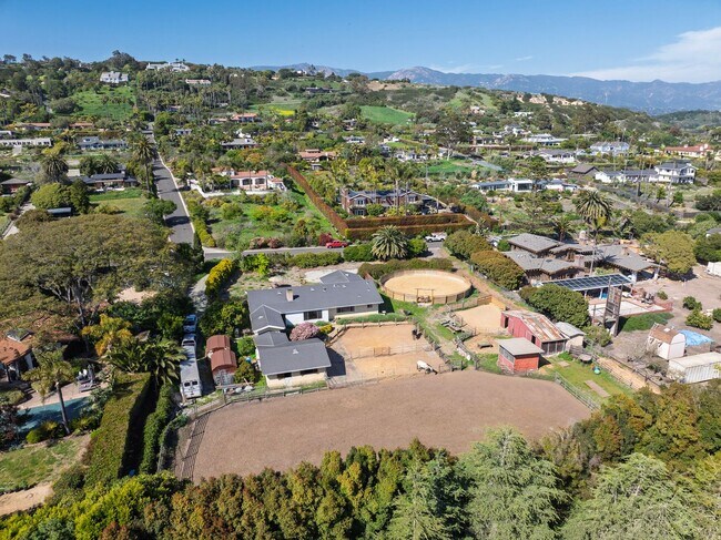 Building Photo - Discover Your Dream Sanctuary at Braemar Ranch, Yankee Farm!