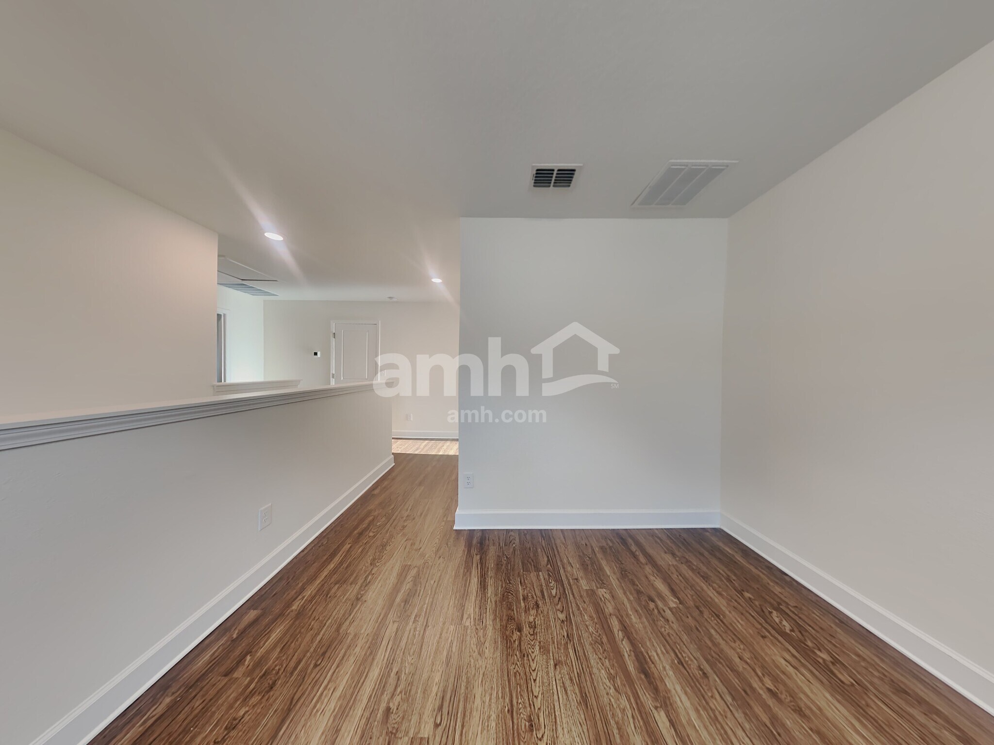 Building Photo - 8493 Highfield Ave