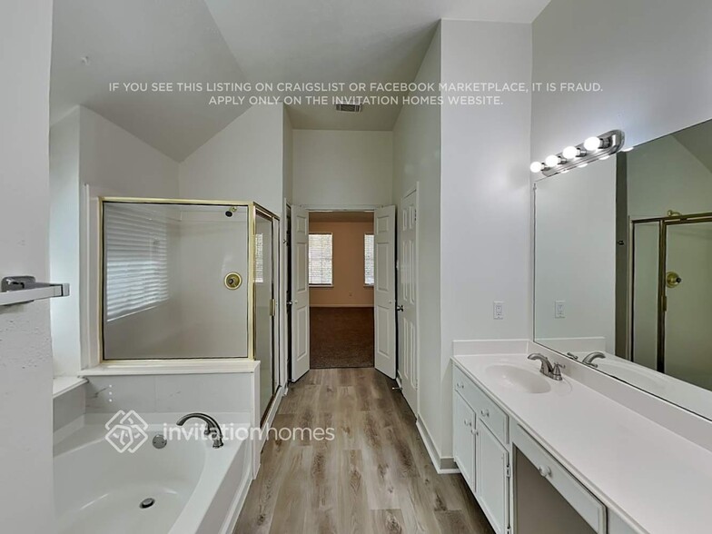 Building Photo - 6006 Sandy Hollow Dr