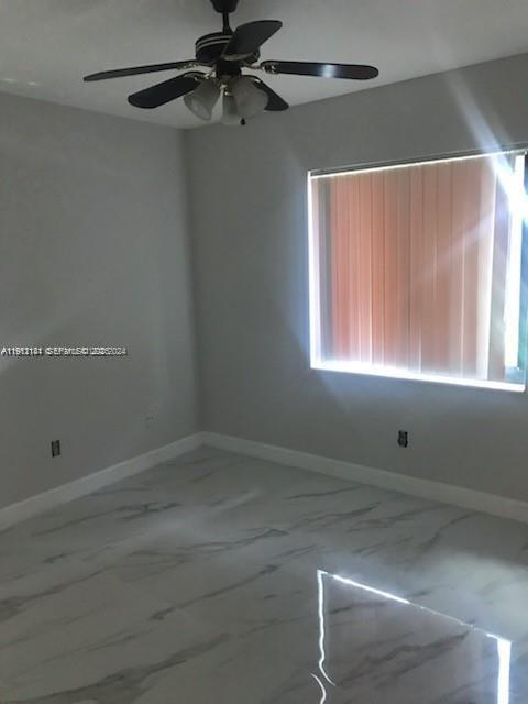 Building Photo - 4972 SW 136th Pl