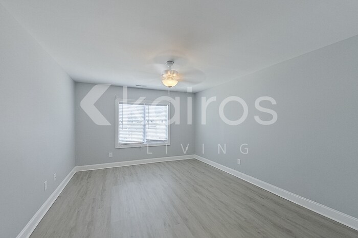 Building Photo - 3708 Oak Leaf Wy