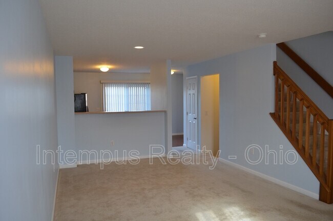 Building Photo - 6500 Crab Apple Dr
