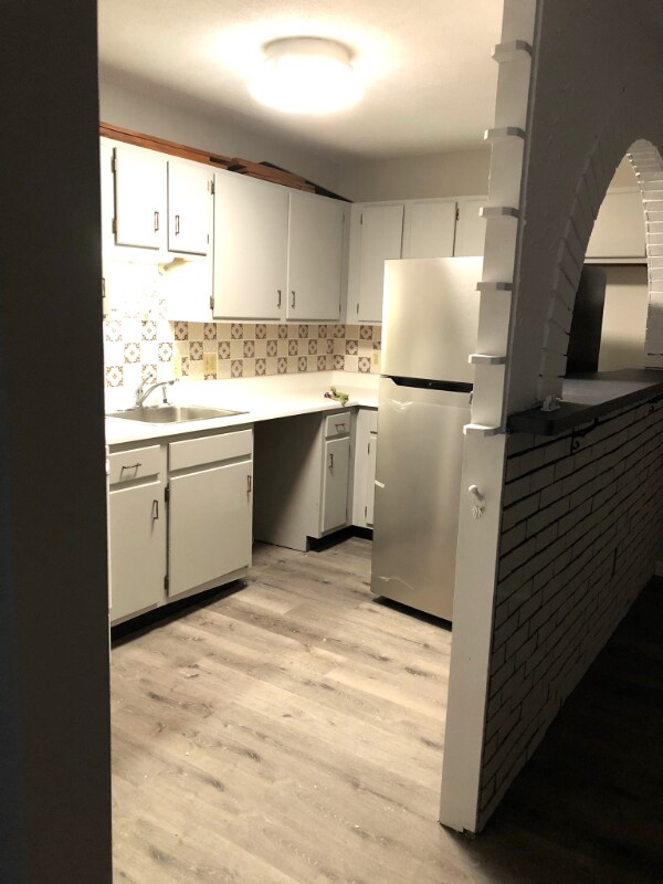 Building Photo - 9 Strawberry Bank Rd