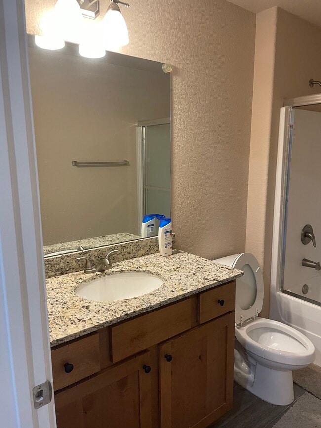 Building Photo - Barbet Duplex