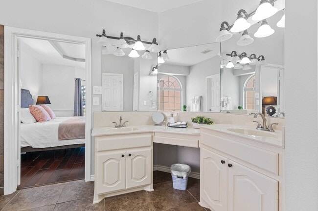 Building Photo - 7016 Playa