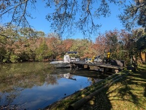 Dock on canal - 4440 Saxon Dr