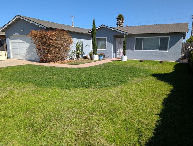Primary Photo - 1109 W Airport Ave