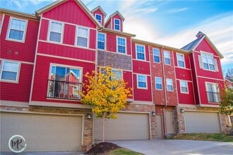 Building Photo - 2829 W Hillshire Dr