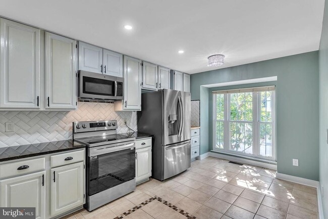 Building Photo - 13401 Silver Moon Way