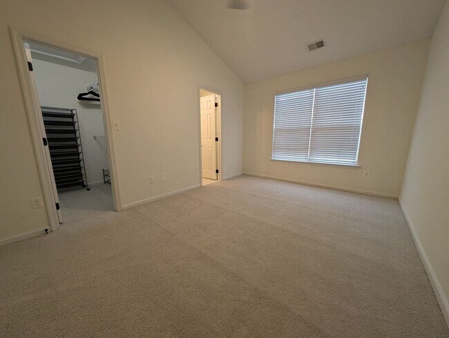 Building Photo - 11442 Heritage Commons Way