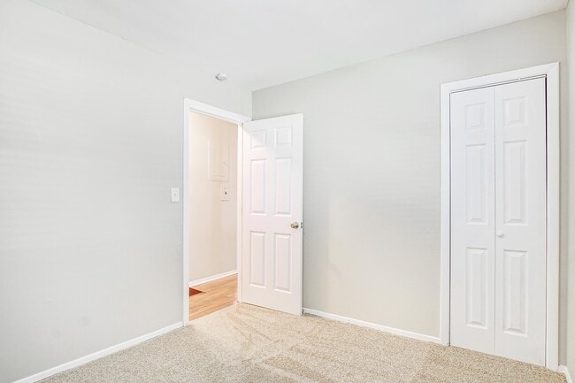 Building Photo - 3693 Larkspur Terrace