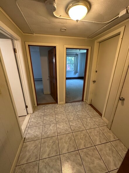 Building Photo - 68 Trull St
