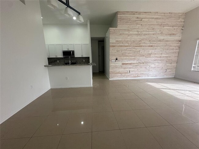 Building Photo - 1941 Island Walk Dr