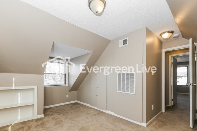 Building Photo - coming