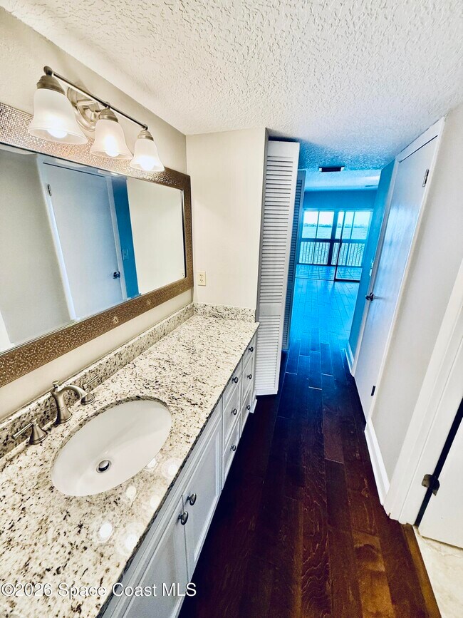 Building Photo - 250 S Sykes Creek Pkwy