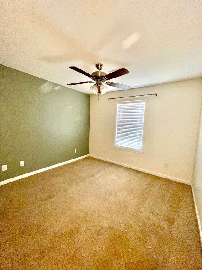 Building Photo - 2415 Bluestone Dr