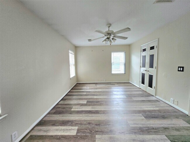 Building Photo - 11918 S Brenton Knoll Dr