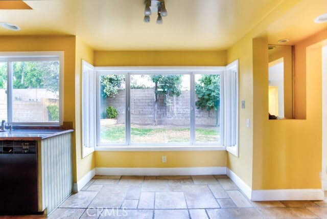 Building Photo - 9 Sharpsburg