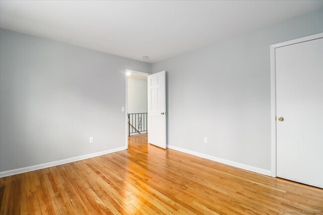 Building Photo - 32 Pleasant St