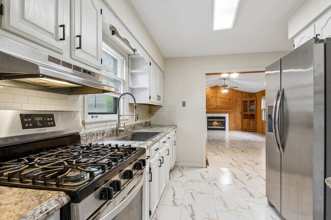 Building Photo - 226 Latrobe Ave
