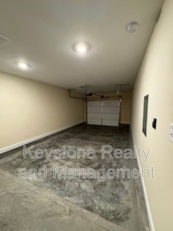 Building Photo - 101 Mace Ln