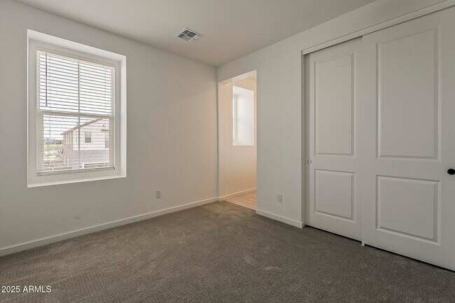 Building Photo - 2434 W Rowel Rd