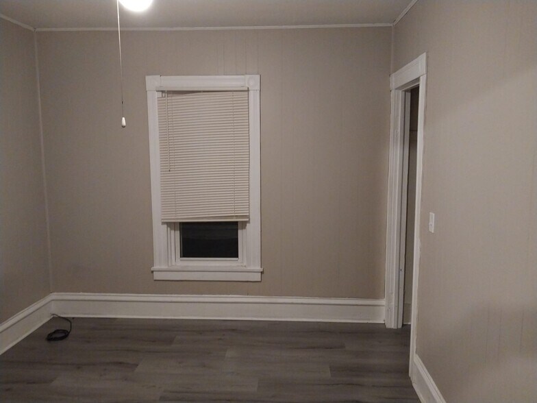 Building Photo - 11 Columbia Ave