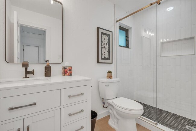 Building Photo - 2100 Apricot Glen Dr